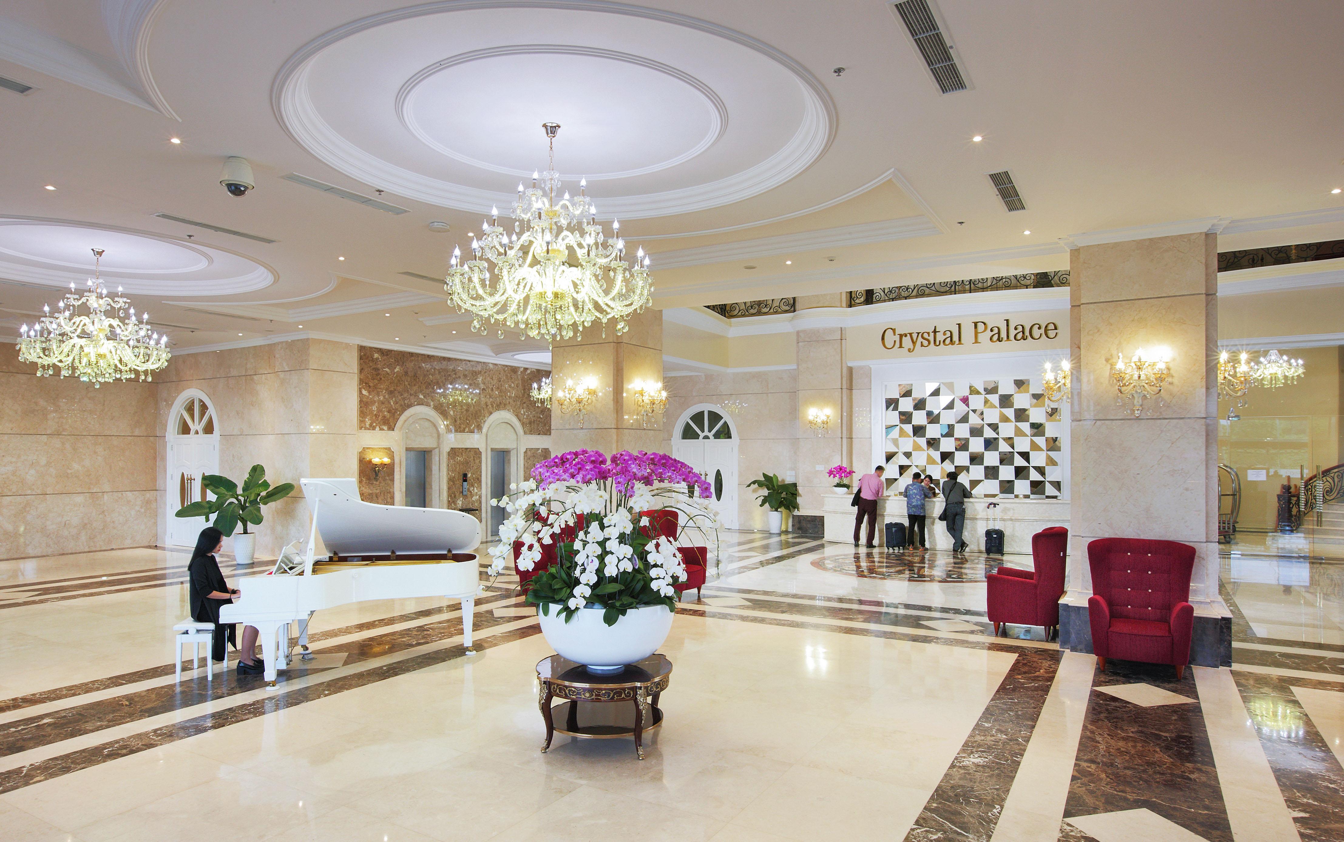 Merperle Crystal Palace Хошимин Экстерьер фото